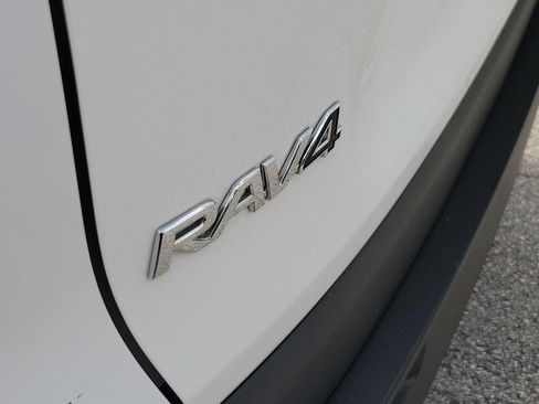 Used 2024 Toyota RAV4 XLE FWD image 6