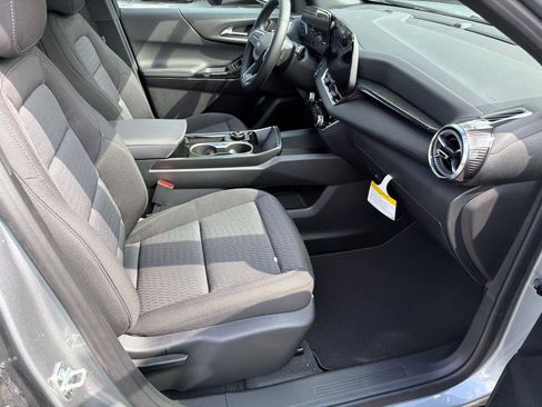 New 2026 Chevrolet Equinox LT w/ Safety and Technology Package FWD image 13