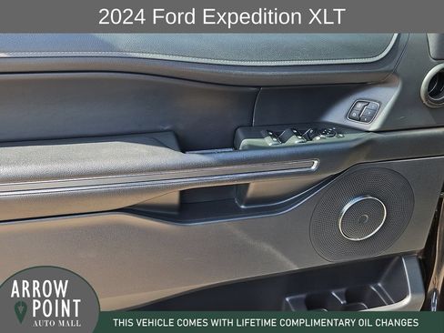 Used 2024 Ford Expedition XLT AWD/4WD image 21