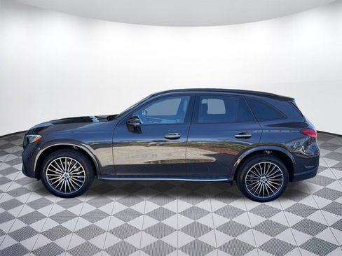 Used 2026 Mercedes-Benz GLC 300 image 2