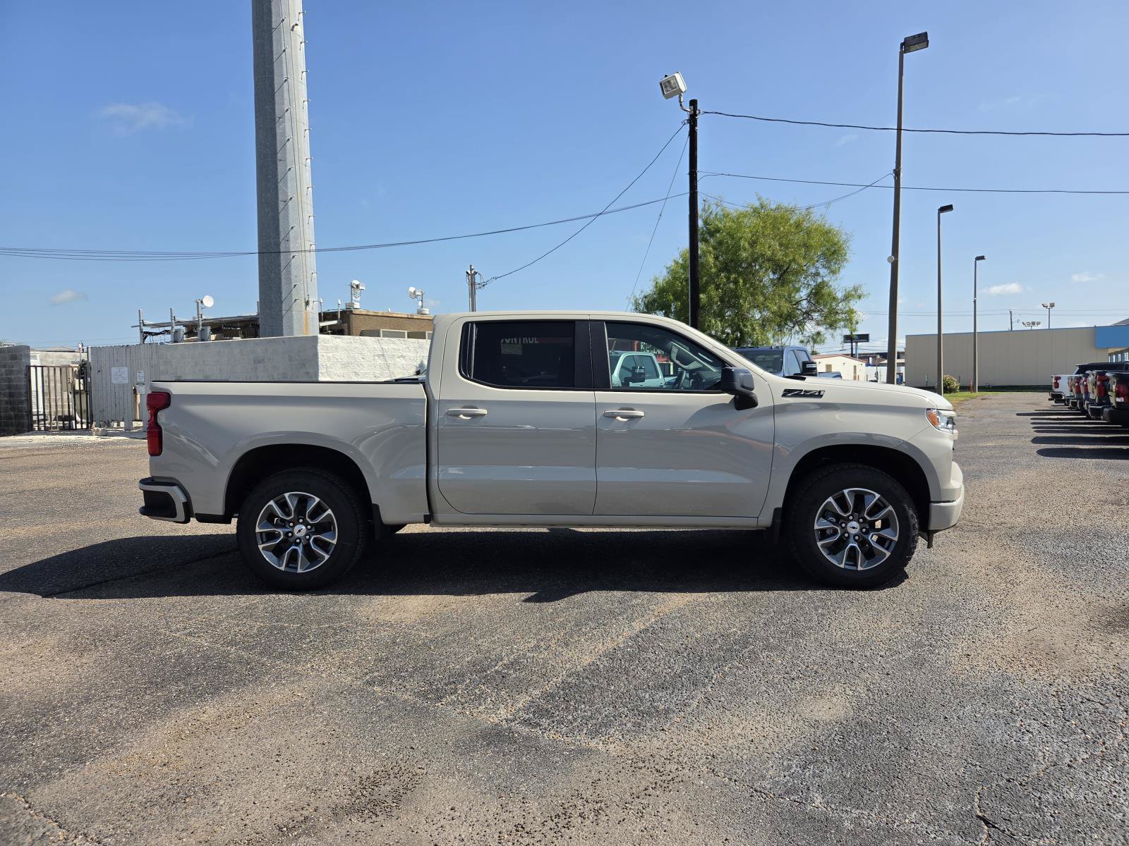 New 2026 Chevrolet Silverado 1500 RST w/ Z71 Off-Road Package AWD/4WD image 6