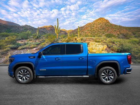 Used 2022 GMC Sierra 1500 Elevation w/ LPO, Elevation Black Package AWD/4WD image 7