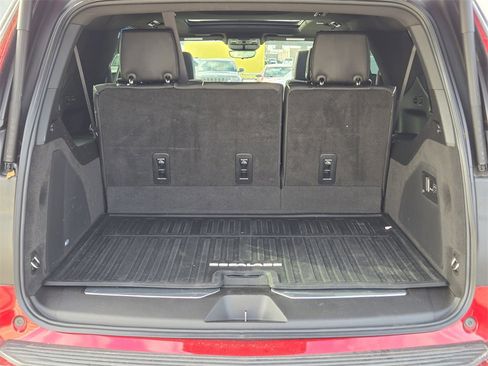 Used 2023 Cadillac Escalade ESV Premium Luxury image 11