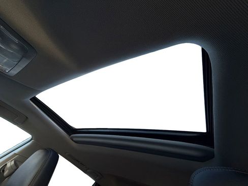 Used 2019 Toyota Highlander XLE image 23