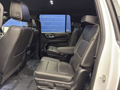 Used 2023 Chevrolet Suburban Premier image 30