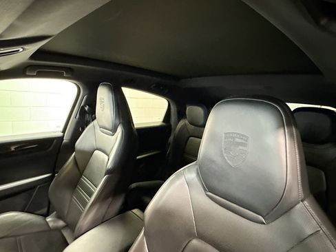Certified 2022 Porsche Cayenne Coupe AWD/4WD image 26