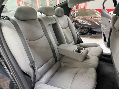Used 2013 Hyundai Elantra GLS FWD image 24