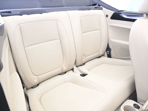 Used 2015 Volkswagen Beetle 1.8T image 24