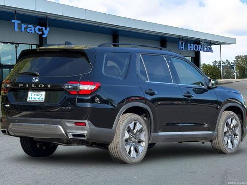 New 2026 Honda Pilot Elite image 4