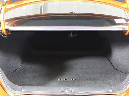 Used 2024 Nissan Sentra SR image 18