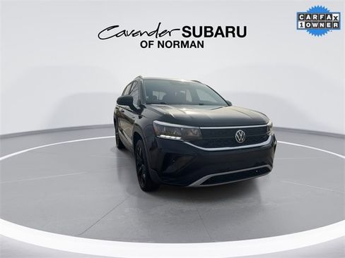 Used 2022 Volkswagen Taos SE image 5