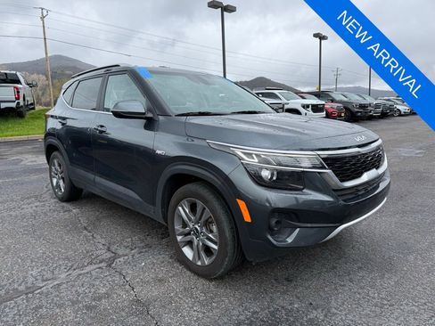 Used 2023 Kia Seltos S AWD/4WD image 1