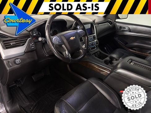 Used 2017 Chevrolet Suburban LT w/ Luxury Package RWD image 17