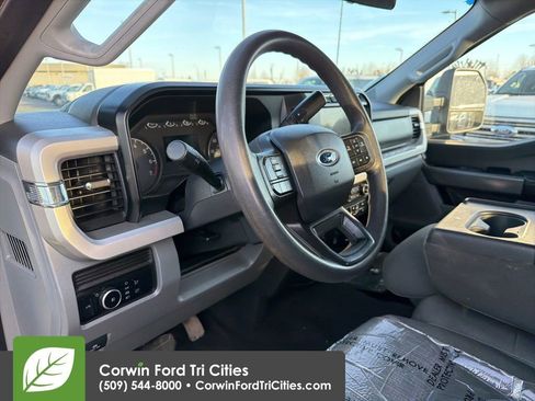 Used 2024 Ford F350 XLT image 2
