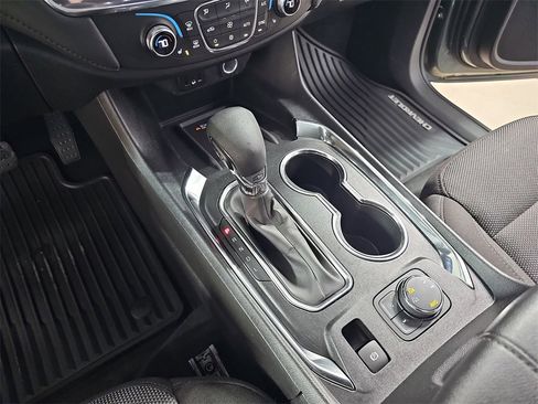 Certified 2023 Chevrolet Traverse LT image 32