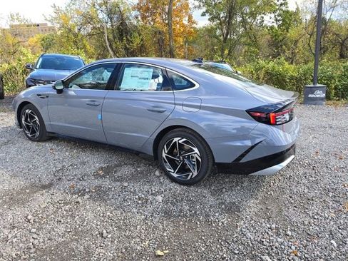 New 2026 Hyundai Sonata SEL image 3