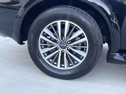 Used 2021 Nissan Armada SV w/ SV Appearance Package image 9