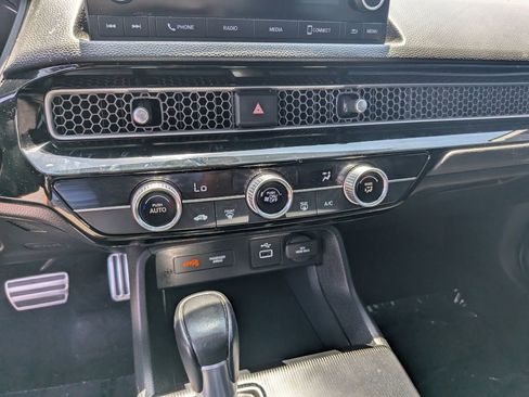 Used 2023 Honda Civic Sport image 25
