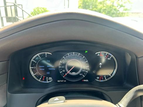 Used 2017 Cadillac Escalade ESV Premium Luxury image 20