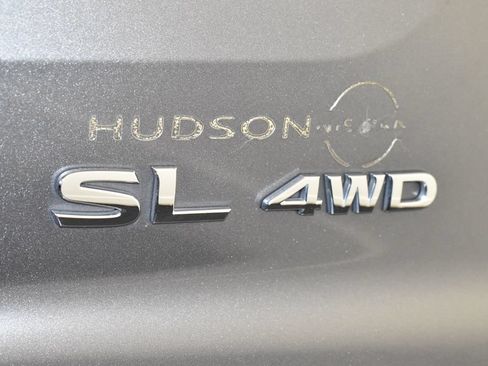 Used 2022 Nissan Pathfinder SL w/ SL Premium Package AWD/4WD image 9