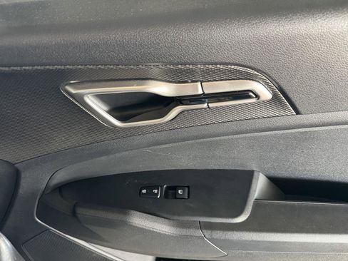 Used 2025 Kia Sportage LX image 34