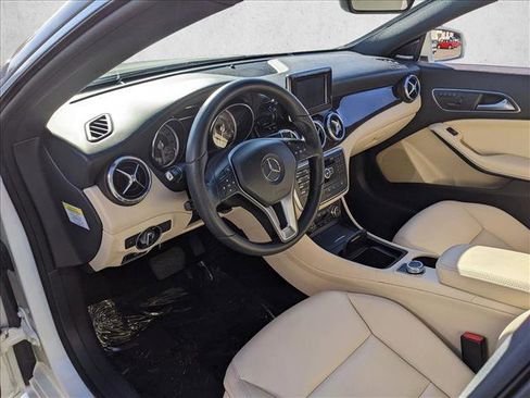 Used 2014 Mercedes-Benz CLA 250 image 10