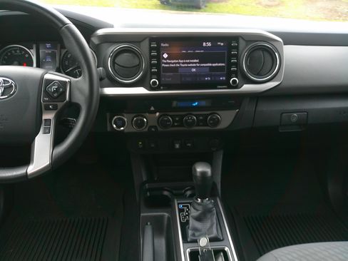 Used 2023 Toyota Tacoma SR5 w/ Technology Package image 31