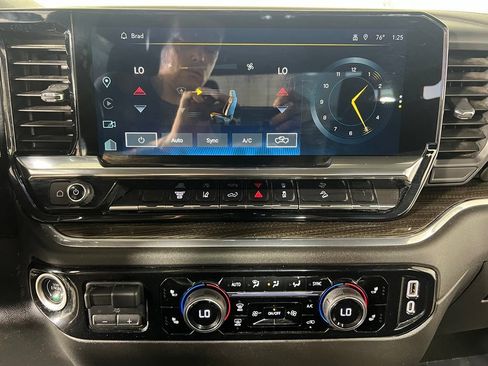 Used 2024 Chevrolet Silverado 2500 LT AWD/4WD image 24
