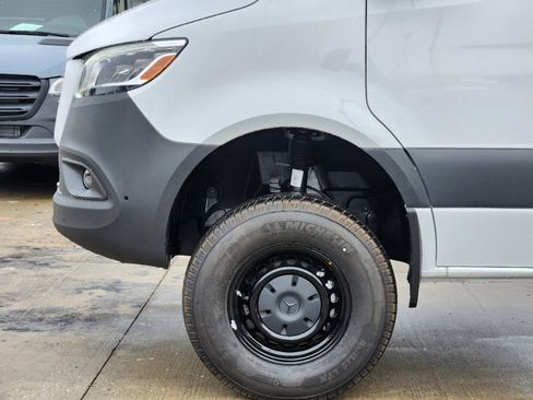 Used 2024 Mercedes-Benz Sprinter 144 Cargo image 7