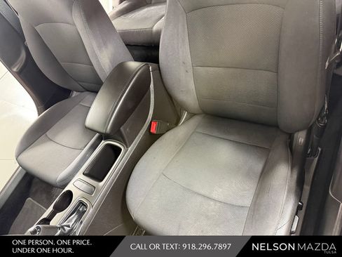 Used 2018 Chevrolet Cruze LT w/ Convenience Package FWD image 22