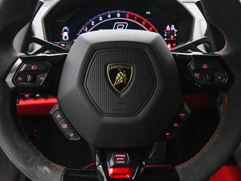 Used 2023 Lamborghini Huracan Tecnica image 36
