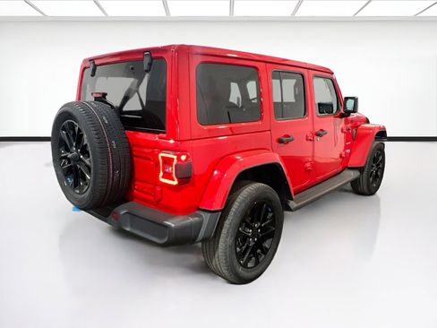 Used 2023 Jeep Wrangler Unlimited Sahara AWD/4WD image 4