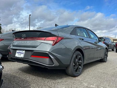 New 2026 Hyundai Elantra Sport image 4