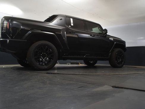 New 2025 GMC Hummer EV 2X w/ LPO, Dark Essentials Package image 46