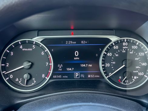 Used 2024 Nissan Sentra SV FWD image 19