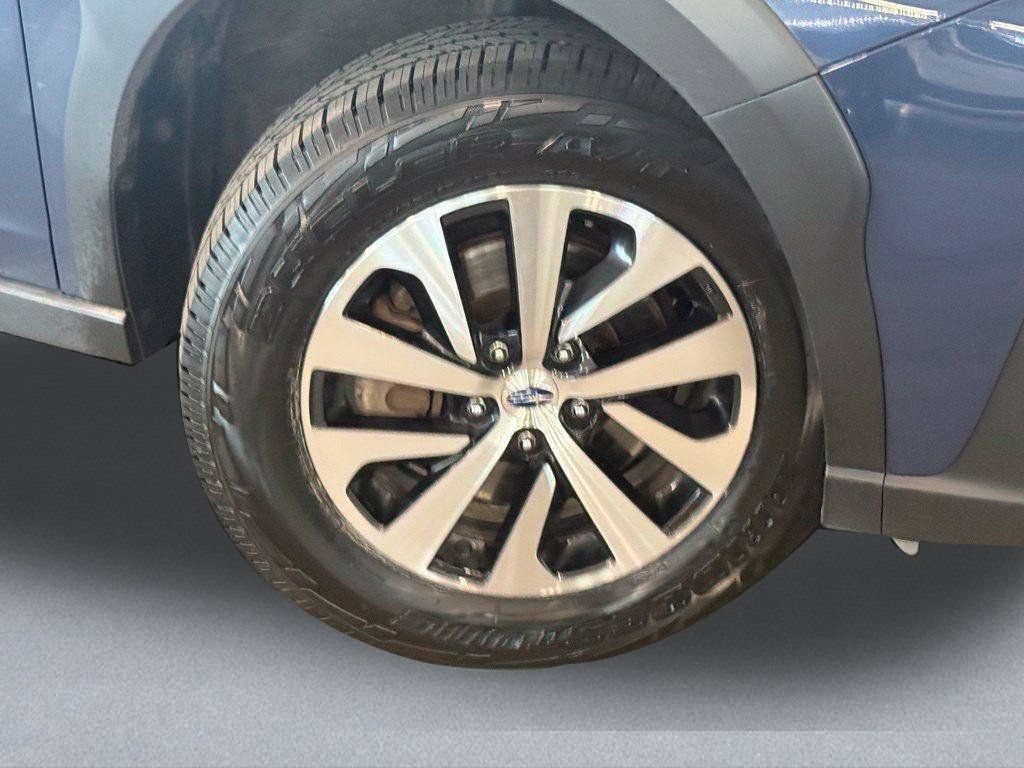 Used 2025 Subaru Outback AWD/4WD image 19
