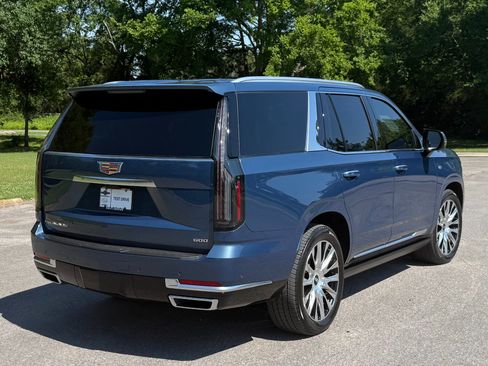 Used 2026 Cadillac Escalade Platinum Luxury RWD image 3