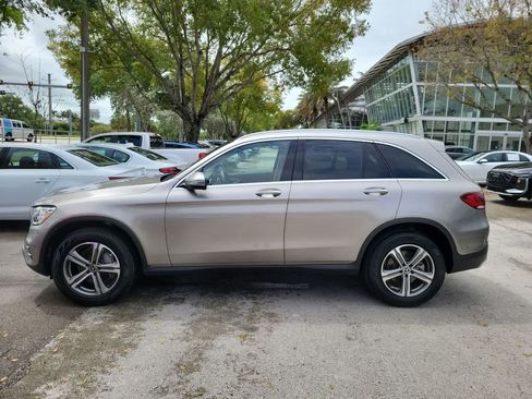 Used 2021 Mercedes-Benz GLC 300 image 3