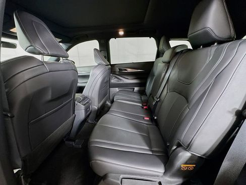 Certified 2025 INFINITI QX60 Luxe w/ Black Edition image 31