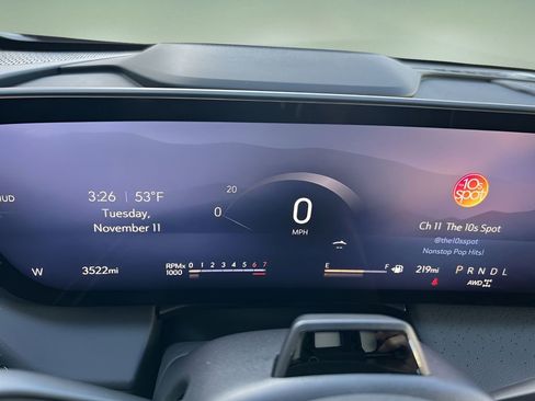 Certified 2025 Buick Enclave Avenir image 11