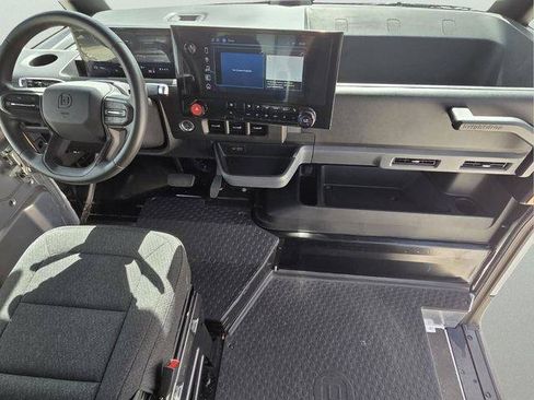 Used 2024 Chevrolet Brightdrop 600 w/ Commercial Equipment Package AWD/4WD image 16