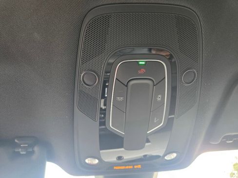 Used 2022 Audi SQ5 Premium w/ Convenience Package image 19