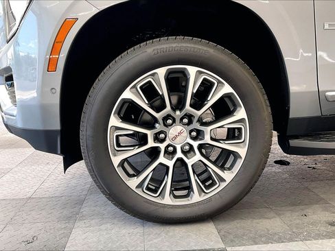 New 2026 GMC Yukon XL Denali w/ Advanced Technology Package AWD/4WD image 14