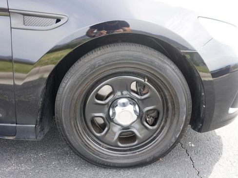 Used 2013 Ford Taurus Police Interceptor AWD image 35