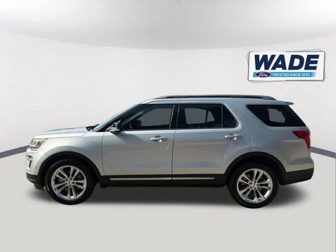 Certified 2018 Ford Explorer XLT w/ Equipment Group 202A FWD image 8