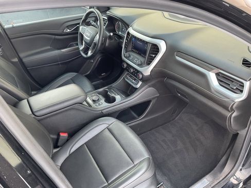 Used 2023 GMC Acadia SLT w/ Preferred Package image 19