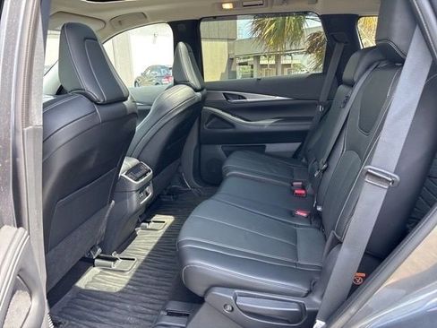 Used 2023 INFINITI QX60 Luxe w/ Cargo Package image 4