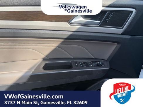 Used 2023 Volkswagen Atlas SE FWD image 16
