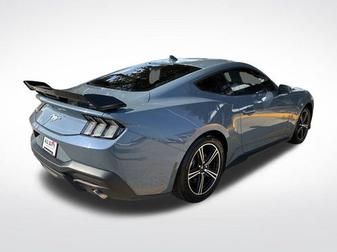 Used 2025 Ford Mustang Coupe RWD image 8