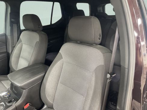 Used 2023 Chevrolet Traverse LT AWD/4WD image 14